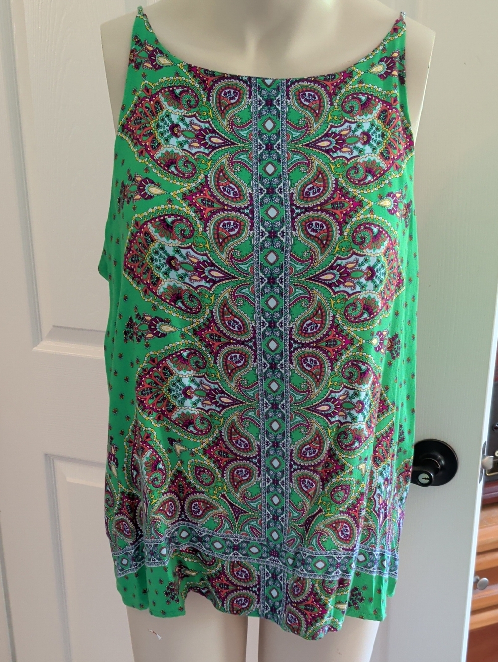 Women’s Green Paisley Tank Top
